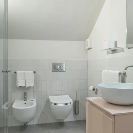 Doormi - Premium And Vendégház Milánó